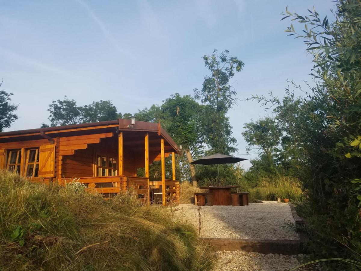 West Pool Cabin Lincoln Extérieur photo