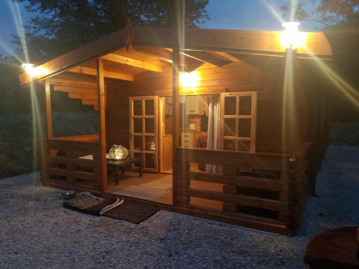 West Pool Cabin Lincoln Extérieur photo