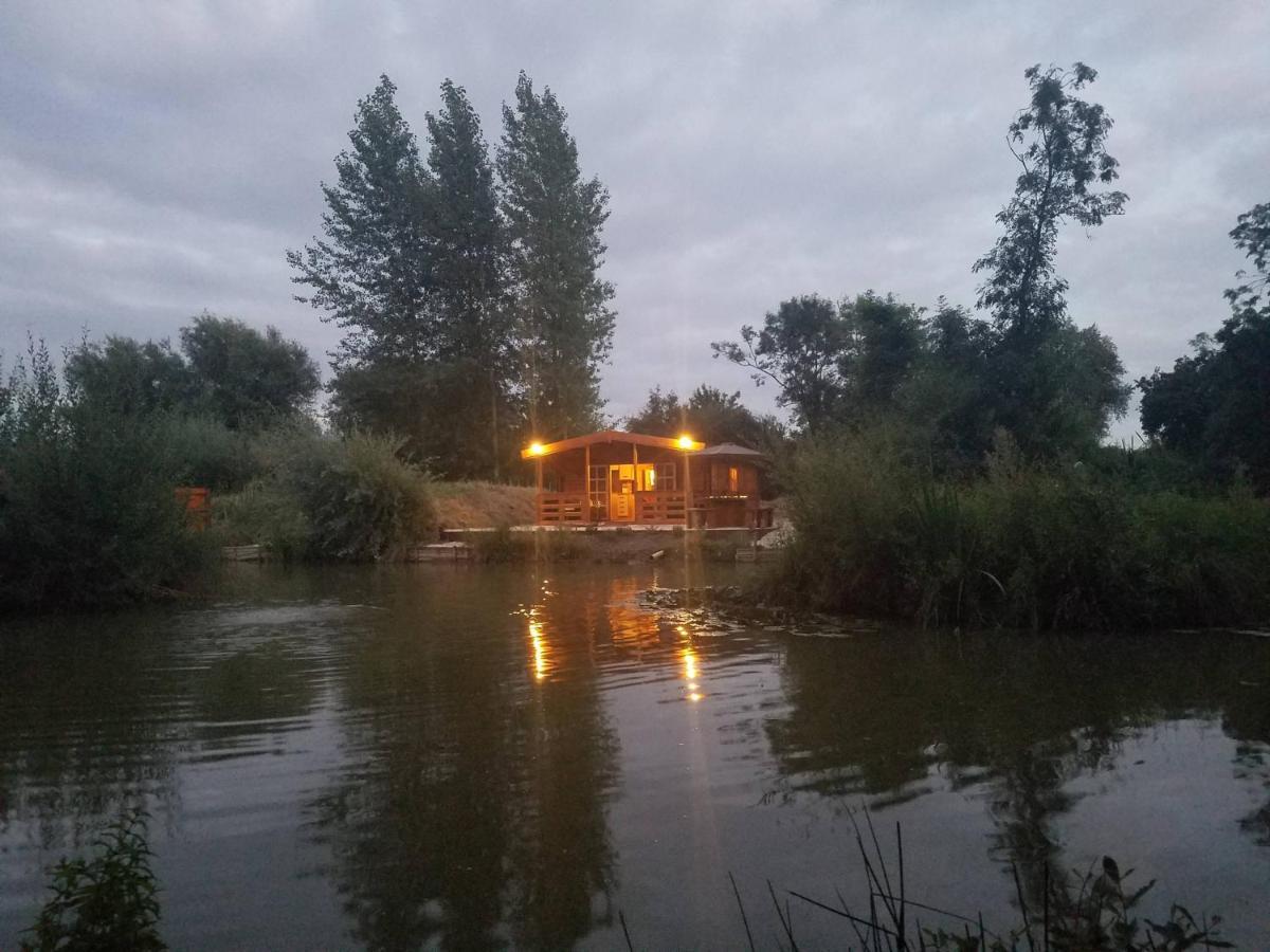 West Pool Cabin Lincoln Extérieur photo