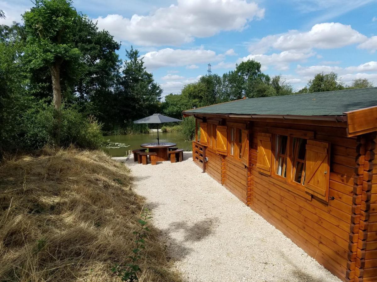 West Pool Cabin Lincoln Extérieur photo