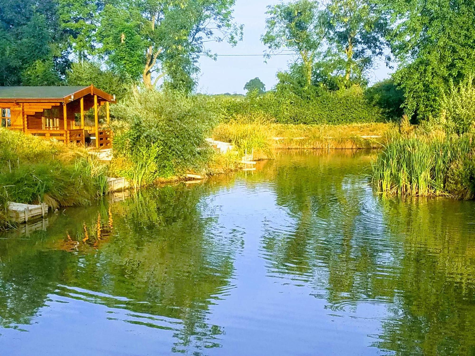 West Pool Cabin Lincoln Extérieur photo
